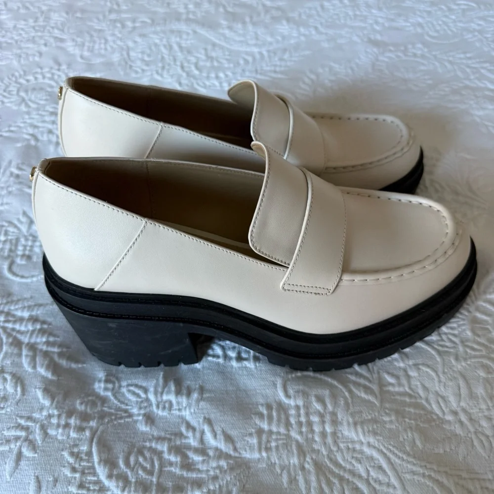 Michael Kors Leather Cream Rocco Heeled Loafer size 8 New condition.